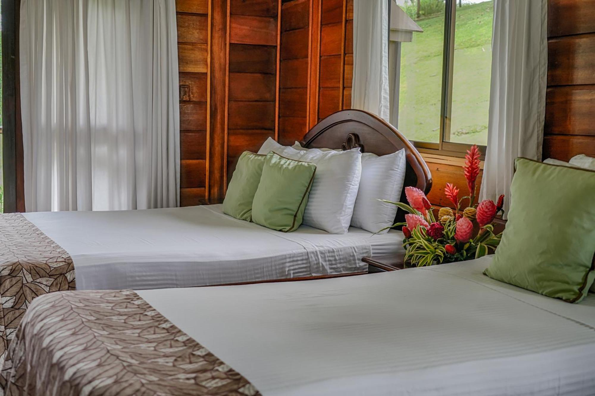 Montana De Fuego All Inclusive La Fortuna Room photo