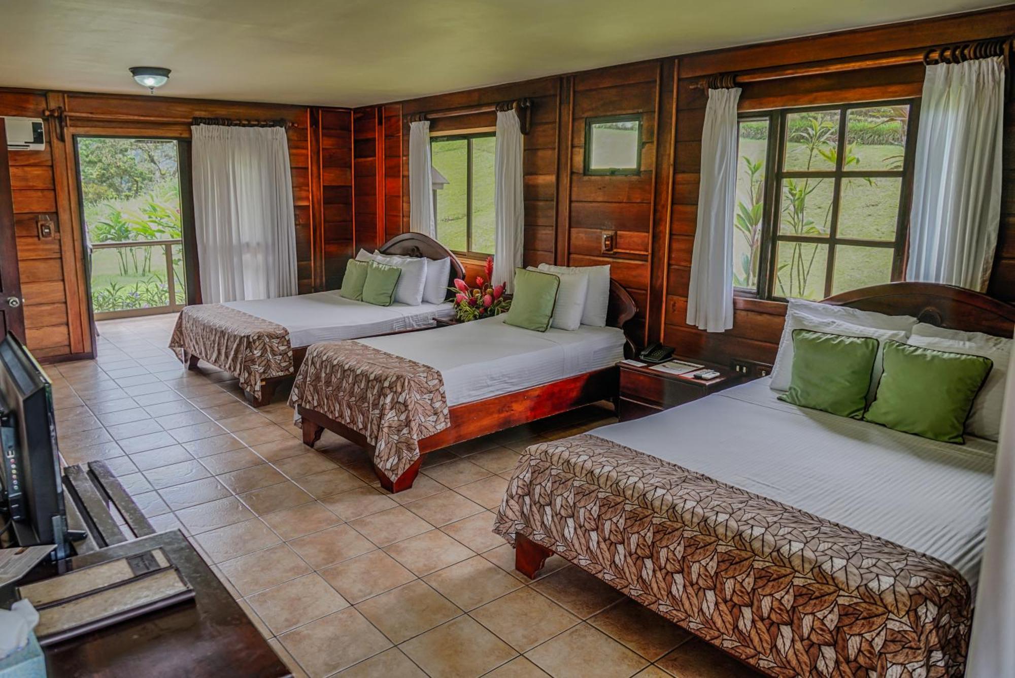 Montana De Fuego All Inclusive La Fortuna Room photo